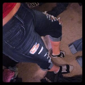 American eagle distressed capri's